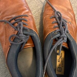 Bogs Men’s Brown Leather Lace-Up Oxfords with Navy Collar size 11